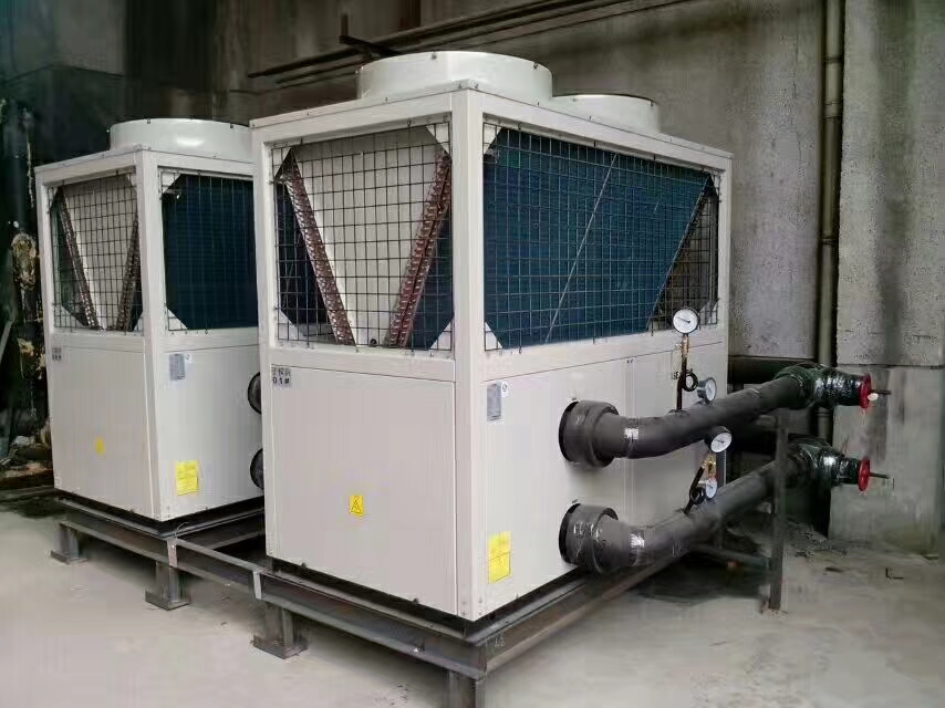 風(fēng)冷模塊冷熱水機(jī)組工作原理(圖1) 風(fēng)冷模塊冷熱水機(jī)組工作原理(圖1)